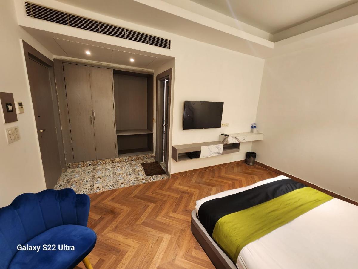 Square9 - A Boutique Hotel Gurgaon Exterior photo